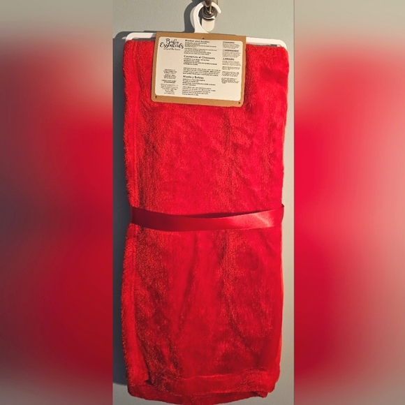 NWT-Baby Essentials-Infant's-Plush Christmas Blanket & Matching Booties-Unicorn - Picture 2 of 3